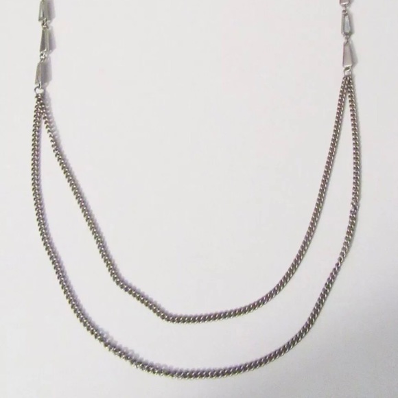 New Lia Sophia Necklace “Hype” matte silver chain with cut crystal detailing - Picture 3 of 10